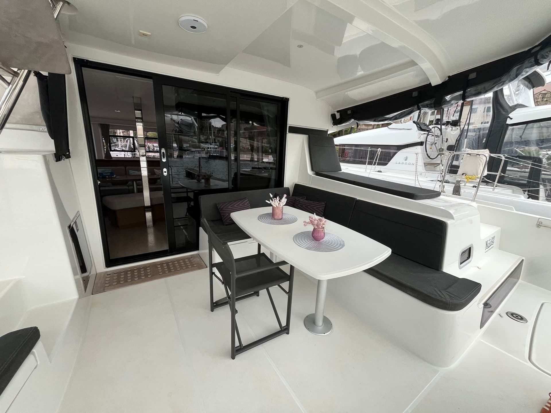 GRAND DELUXE III