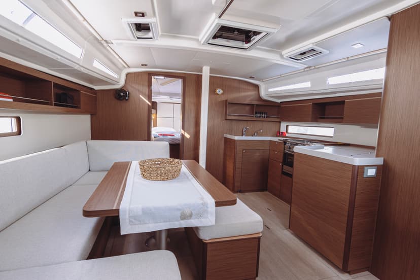 Miro 2022 ( Beneteau Oceanis 40.1 ft)