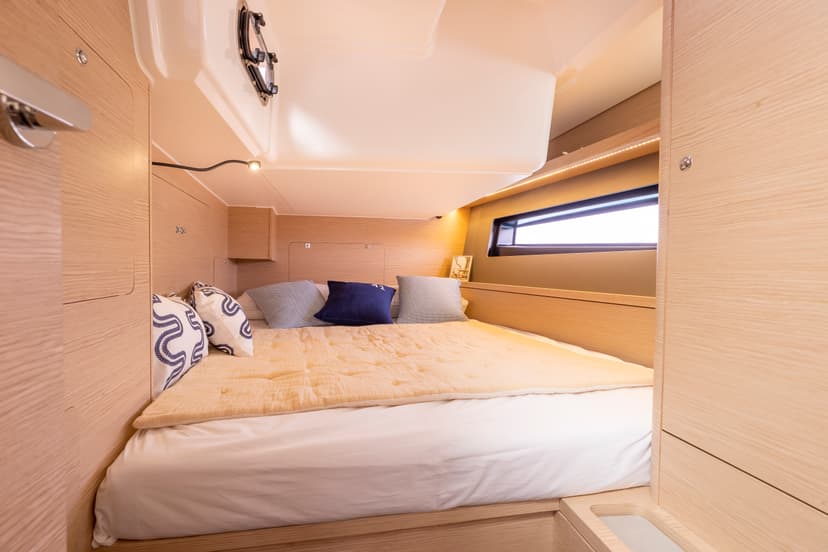 Sunsail 44.3 Premium Plus