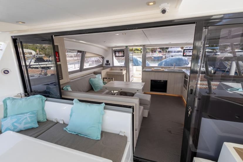 LEOPARD 43 PAULINE POWERCAT