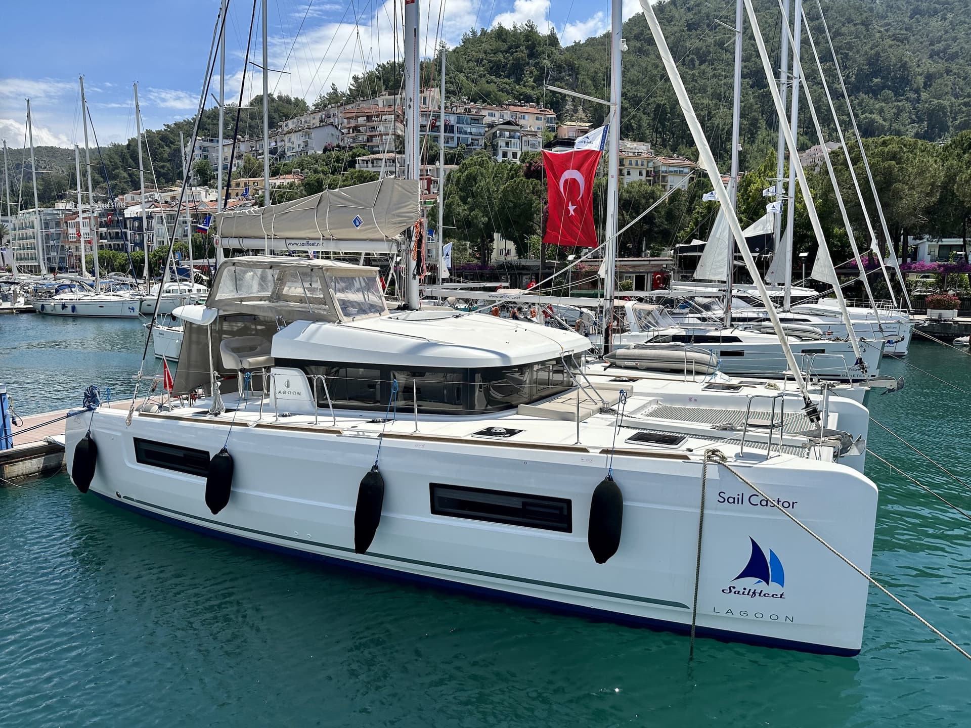 Sail Castor
