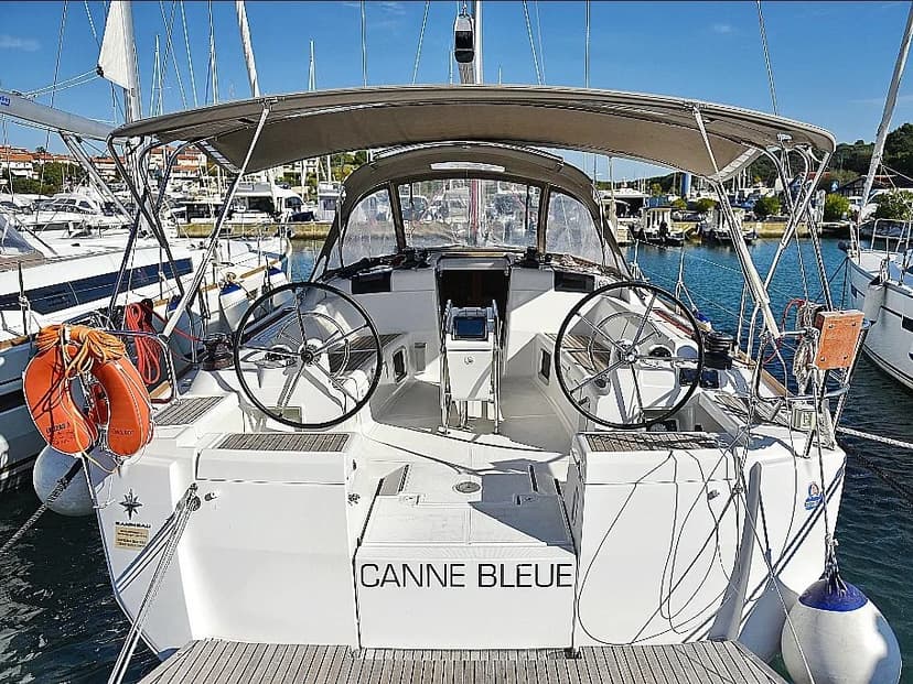 Canne Bleue
