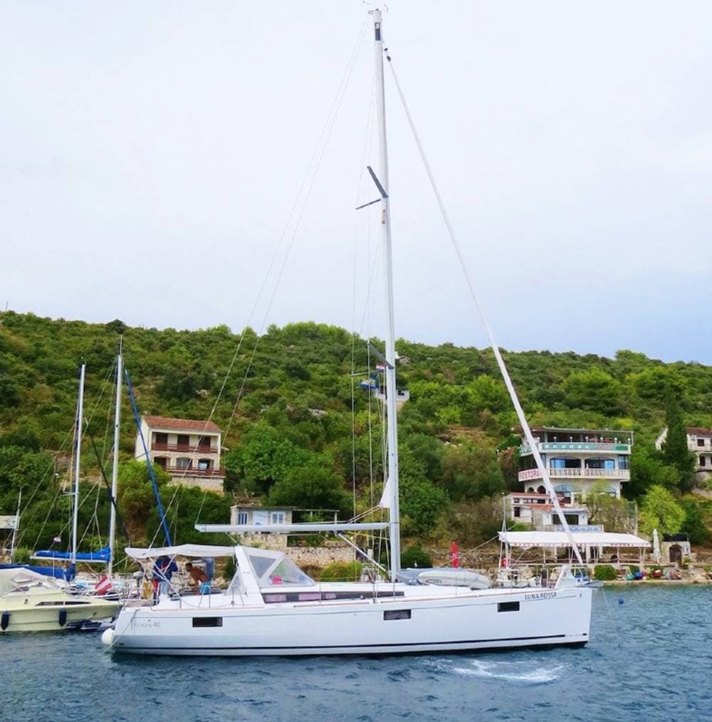 LUNA ROSSA